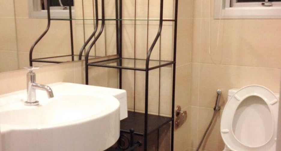 Condo en alquiler de 2 habitaciones en Sathon, Bangkok