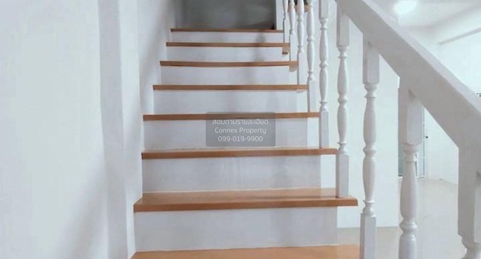 Casa adosada en venta de 2 habitaciones en Thawi Watthana, Bangkok