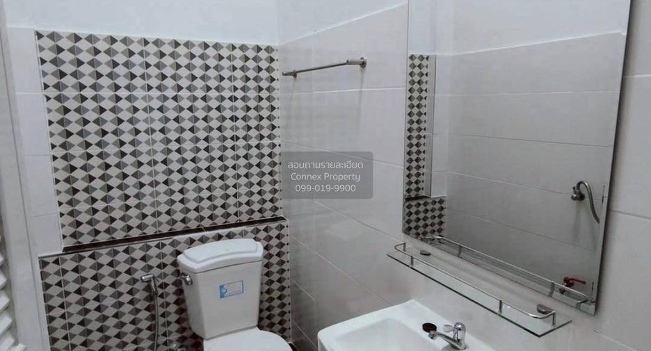Casa adosada en venta de 2 habitaciones en Thawi Watthana, Bangkok