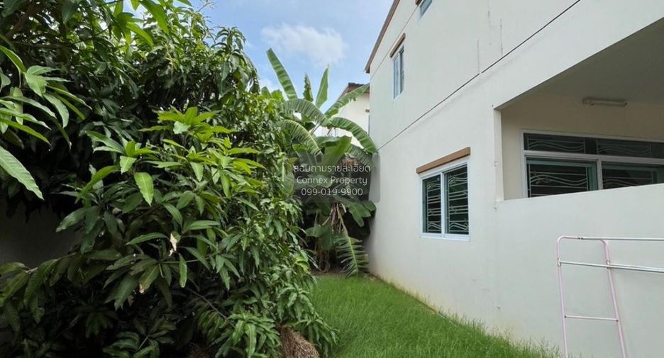 À vendre 3 chambres maison de ville à Pluak Daeng, Rayong