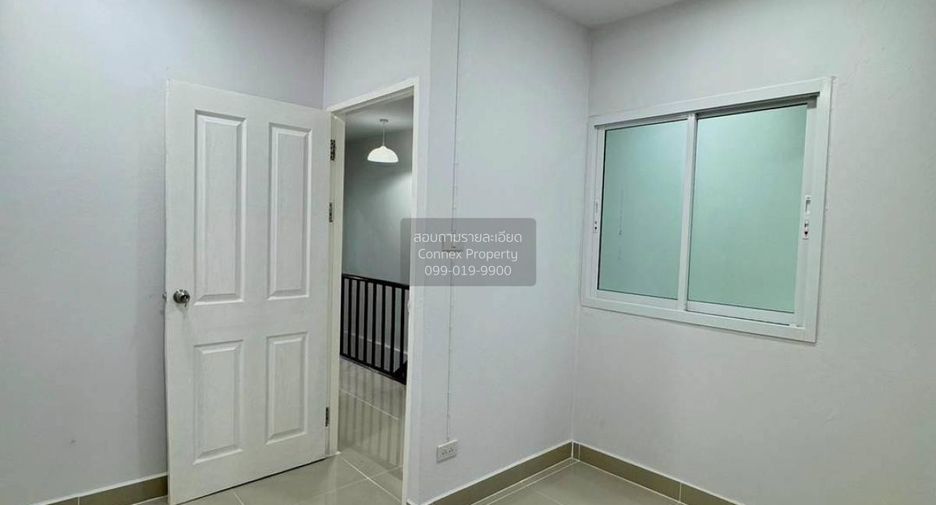 For sale 3 bedrooms townhouse in Sai Noi, Nonthaburi