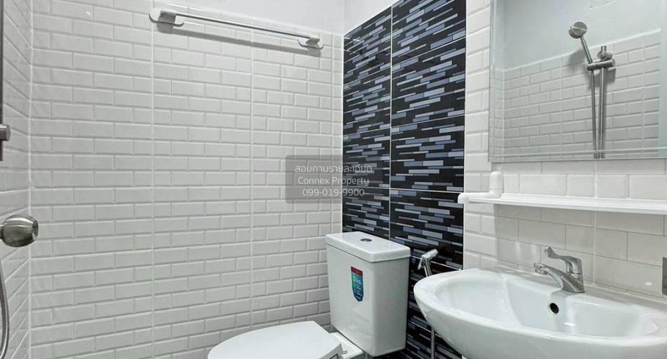 For sale 3 bedrooms townhouse in Sai Noi, Nonthaburi