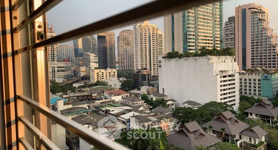 For rent 2 bedrooms condo in Khlong Toei, Bangkok