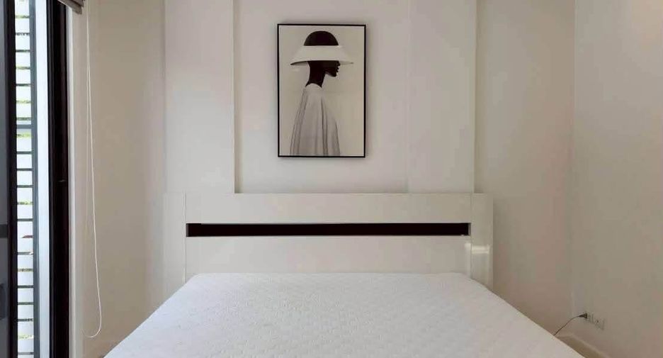 For rent 3 bedrooms townhouse in Suan Luang, Bangkok