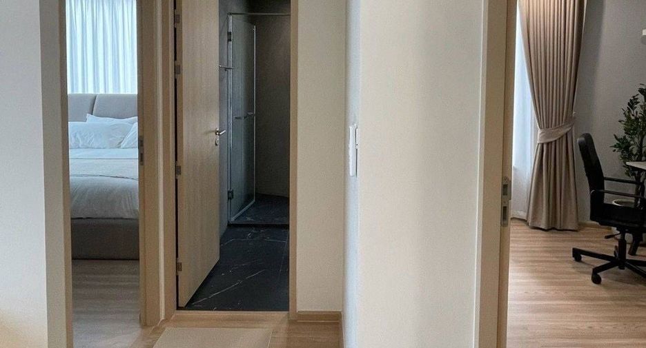 For rent 2 bedrooms condo in Bang Na, Bangkok
