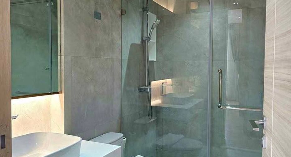 For rent 3 bedrooms apartment in Mueang Samut Prakan, Samut Prakan