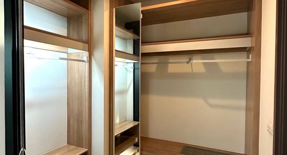 For rent 2 ベッドルーム condo in Pathum Wan, Bangkok