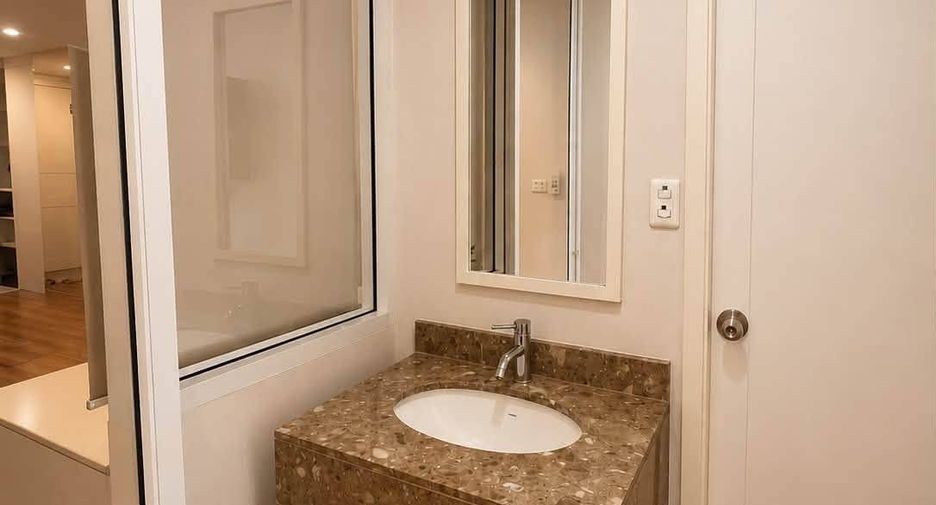 For rent 1 bed condo in Bang Rak, Bangkok