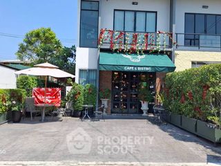 For rent 3 bedrooms townhouse in Suan Luang, Bangkok