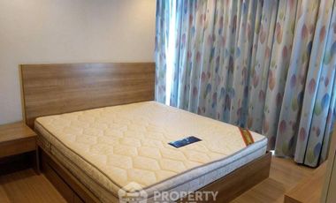 For rent 2 bedrooms condo in Huai Khwang, Bangkok