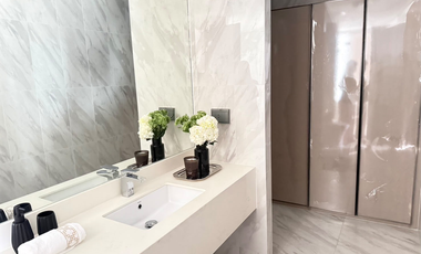 Condo en alquiler de 3 habitaciones en Khlong Toei, Bangkok
