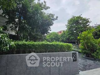 For rent 3 bedrooms condo in Bang Rak, Bangkok