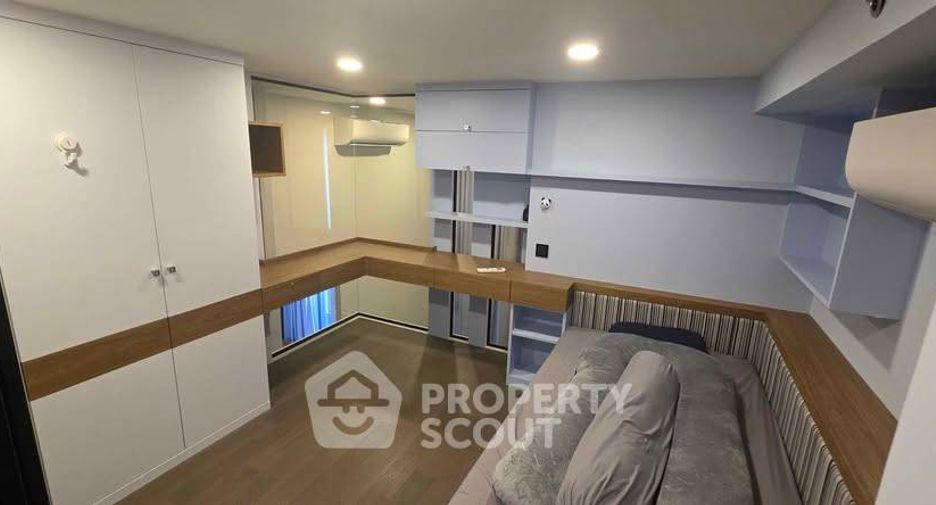 For rent 3 bedrooms condo in Bang Rak, Bangkok