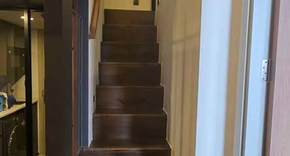 For rent 3 bedrooms condo in Bang Rak, Bangkok