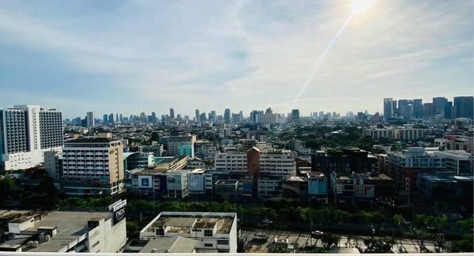 À louer 1 chambre condo à Huai Khwang, Bangkok