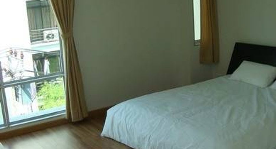 À louer 3 chambres appartement à Khlong Toei, Bangkok