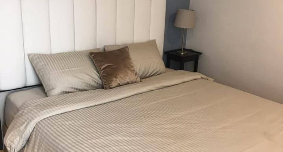 For rent 2 bedrooms condo in Sathon, Bangkok