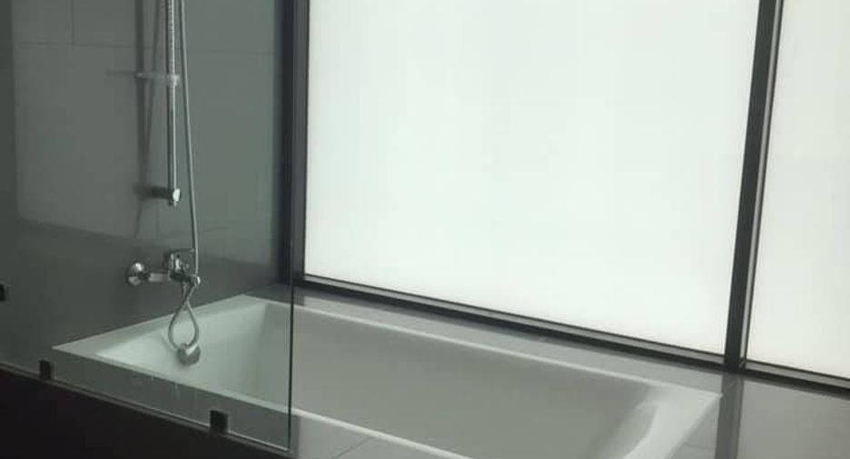 For rent 2 bedrooms condo in Sathon, Bangkok