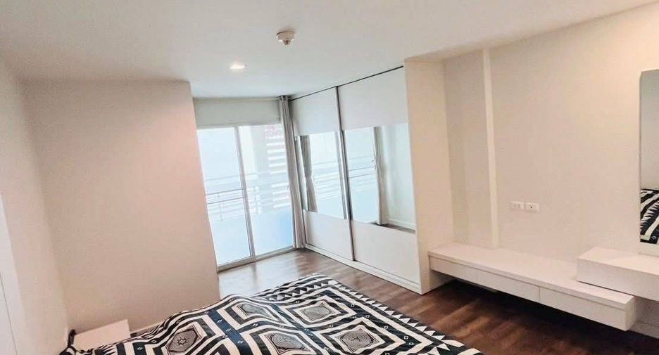 Condo en alquiler de 2 habitaciones en Phra Khanong, Bangkok
