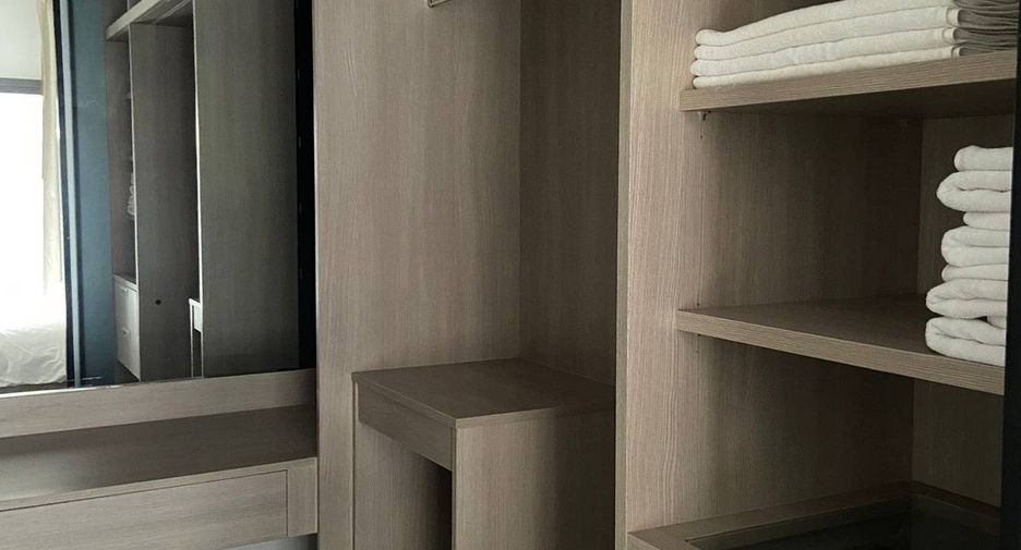 Wohnung zur Miete mit 1 Zimmer in Huai Khwang, Bangkok