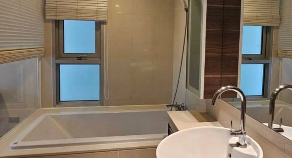 Condo en alquiler de 2 habitaciones en Khlong Toei, Bangkok