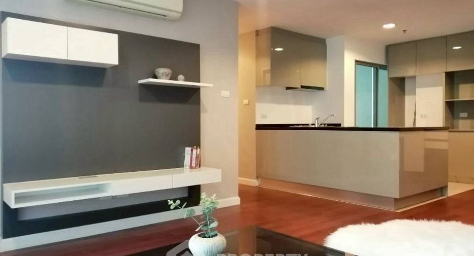 À louer 2 chambres condo à Huai Khwang, Bangkok