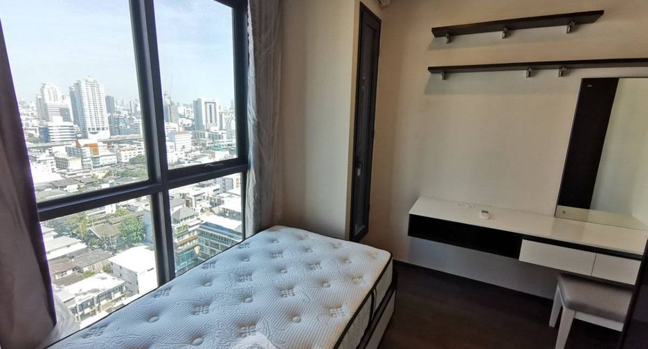 Condo en alquiler de 2 habitaciones en Pathum Wan, Bangkok