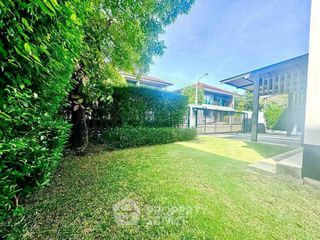 For rent 4 bedrooms house in Bang Kapi, Bangkok