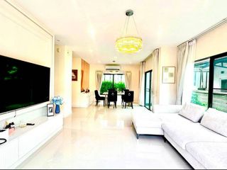 For rent 4 bedrooms house in Bang Kapi, Bangkok