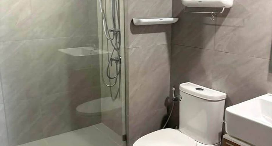 Condo en alquiler de 2 habitaciones en Bang Rak, Bangkok