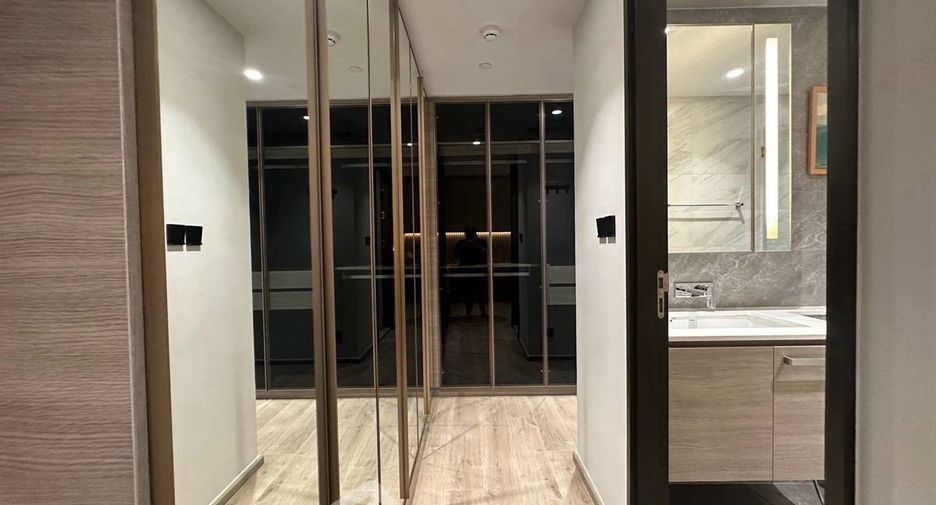 For rent 2 bedrooms condo in Chatuchak, Bangkok