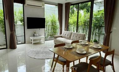 À louer 4 chambres maison à Lat Phrao, Bangkok