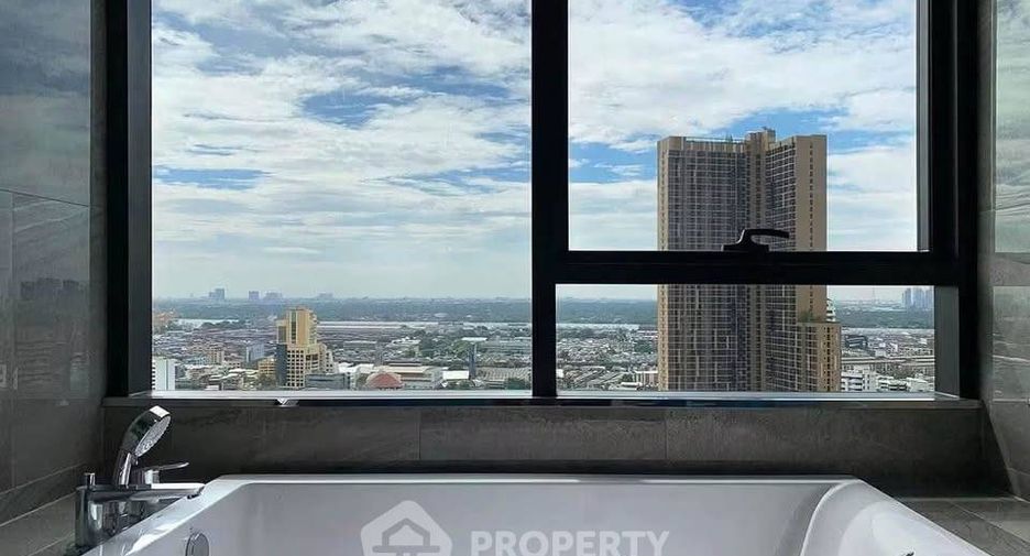 For rent 1 bed condo in Khlong Toei, Bangkok