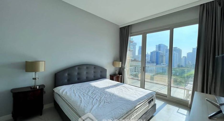 For rent 2 bedrooms condo in Pathum Wan, Bangkok