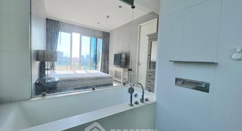 For rent 2 bedrooms condo in Pathum Wan, Bangkok