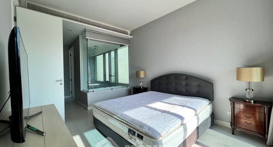 For rent 2 bedrooms condo in Pathum Wan, Bangkok