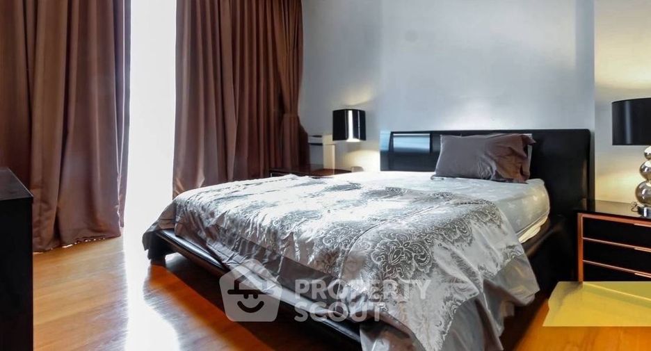 For rent 2 bedrooms condo in Sathon, Bangkok