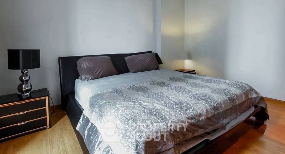 For rent 2 bedrooms condo in Sathon, Bangkok