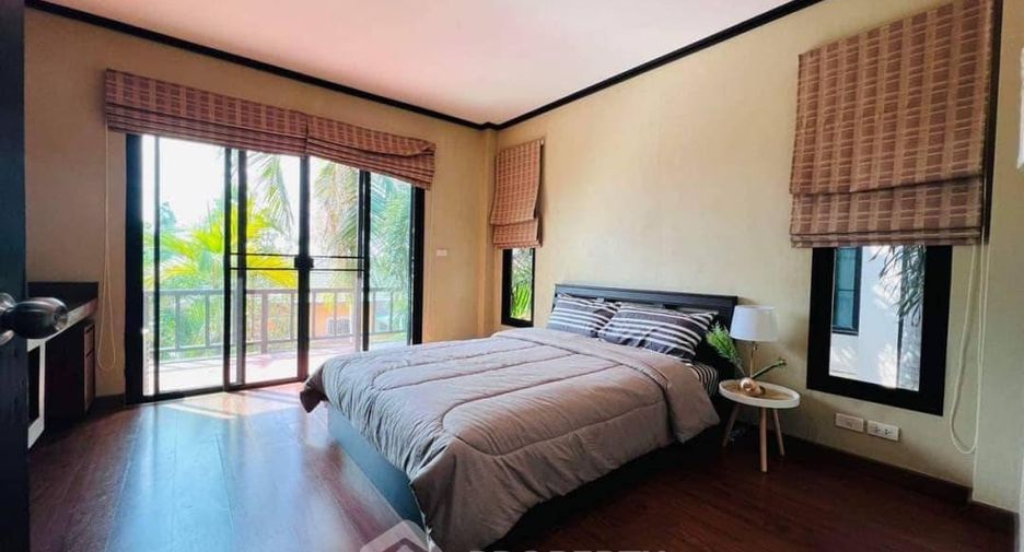 For rent 4 bedrooms villa in Bang Lamung, Chonburi