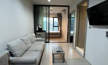 For rent 2 bedrooms condo in Huai Khwang, Bangkok