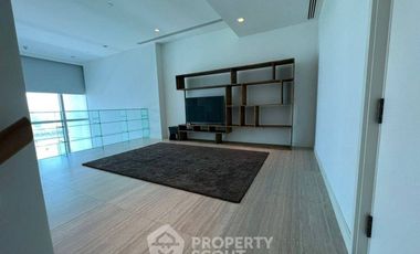Wohnung zur Miete mit 2 Zimmer in Pathum Wan, Bangkok