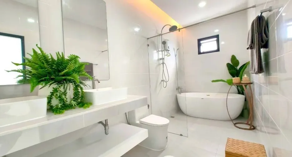 À louer et à vendre 4 chambres maison à East Pattaya, Pattaya