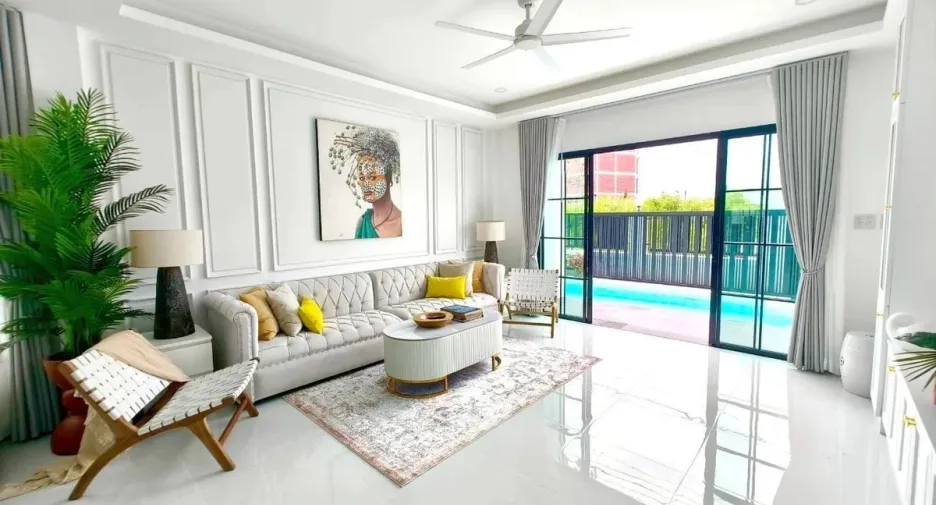 À louer et à vendre 4 chambres maison à East Pattaya, Pattaya