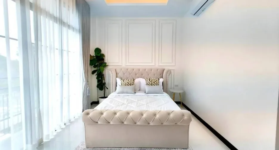 À louer et à vendre 4 chambres maison à East Pattaya, Pattaya