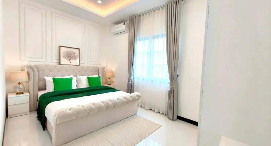 À louer et à vendre 4 chambres maison à East Pattaya, Pattaya