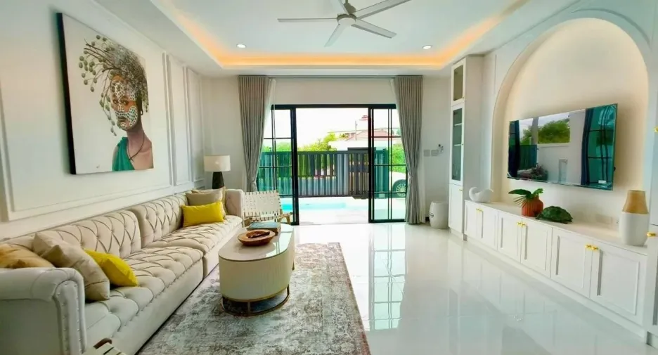 À louer et à vendre 4 chambres maison à East Pattaya, Pattaya