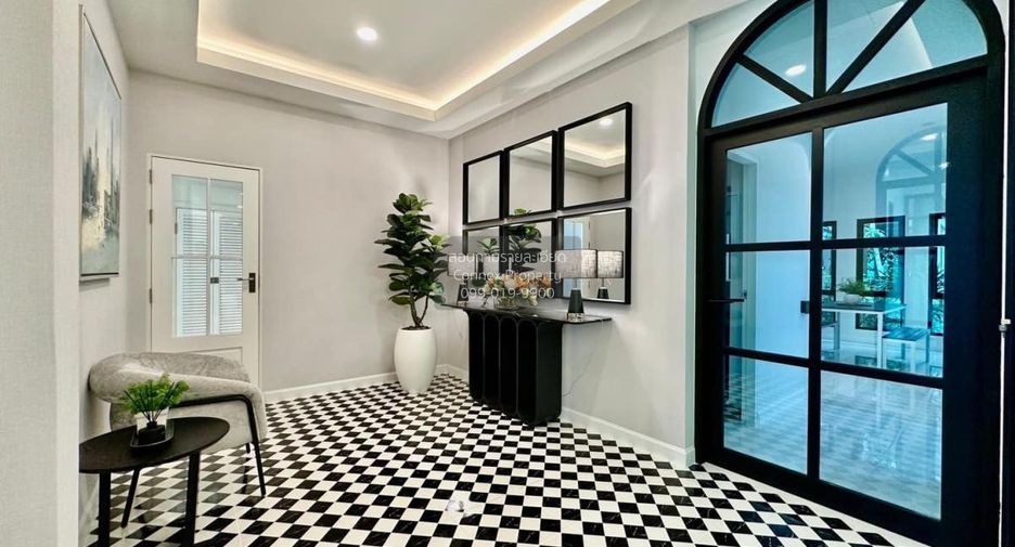 À louer 5 chambres maison à Lat Krabang, Bangkok