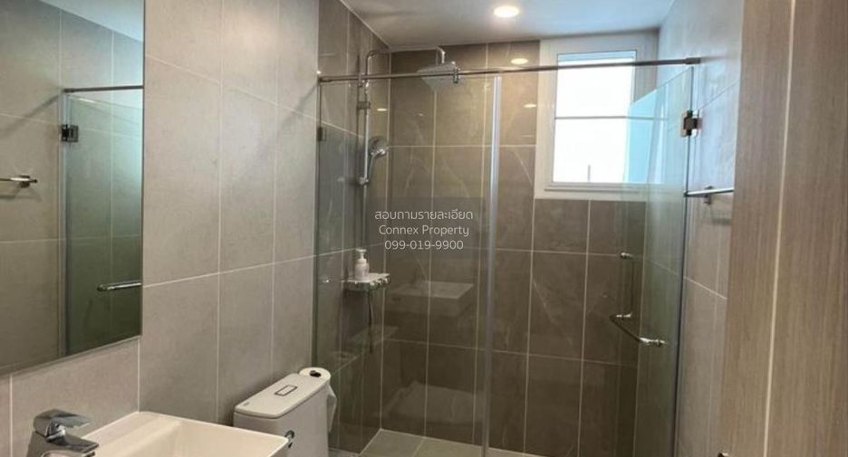 For rent 2 bedrooms condo in Bang Rak, Bangkok
