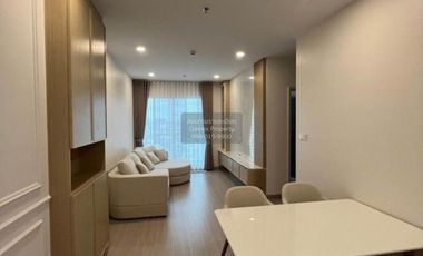 For rent 2 bedrooms condo in Bang Rak, Bangkok