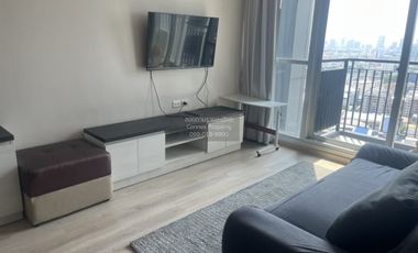 For rent 2 bedrooms condo in Huai Khwang, Bangkok